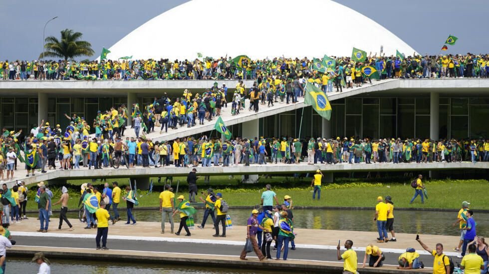 ¿Persecución política o plan golpista?: crónica del periplo judicial de Jair Bolsonaro